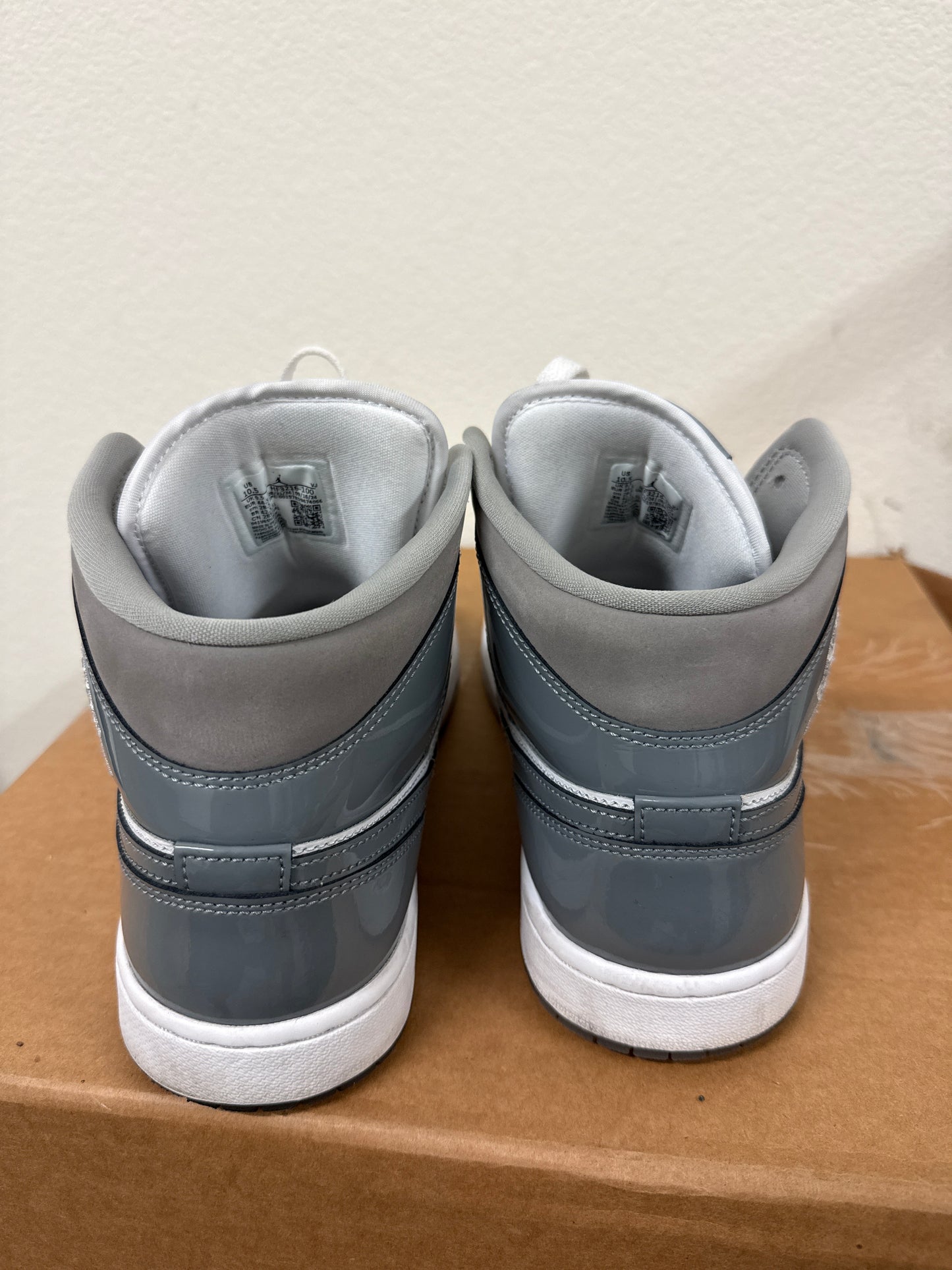 Nike Air Jordan 1 Mid SE Patent Cool Grey