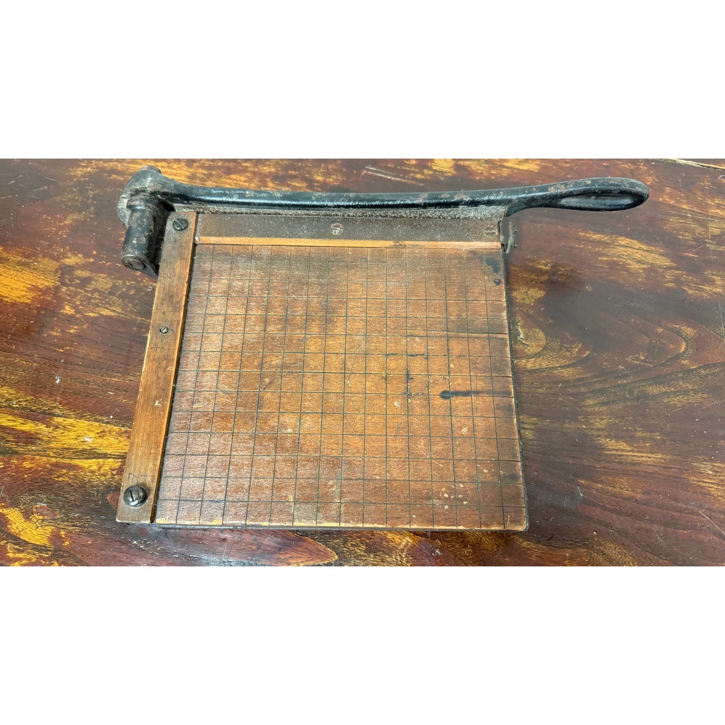 VINTAGE PHOTO TRIMMING BOARD
