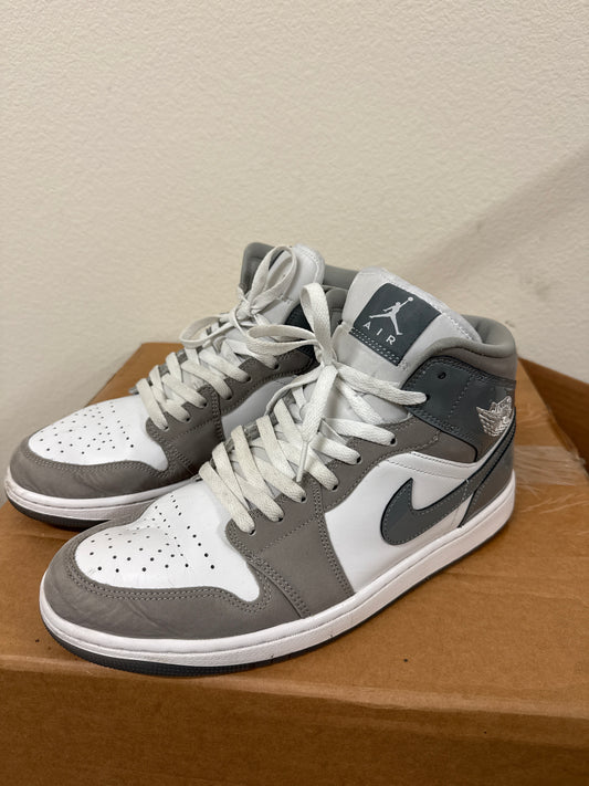 Nike Air Jordan 1 Mid SE Patent Cool Grey