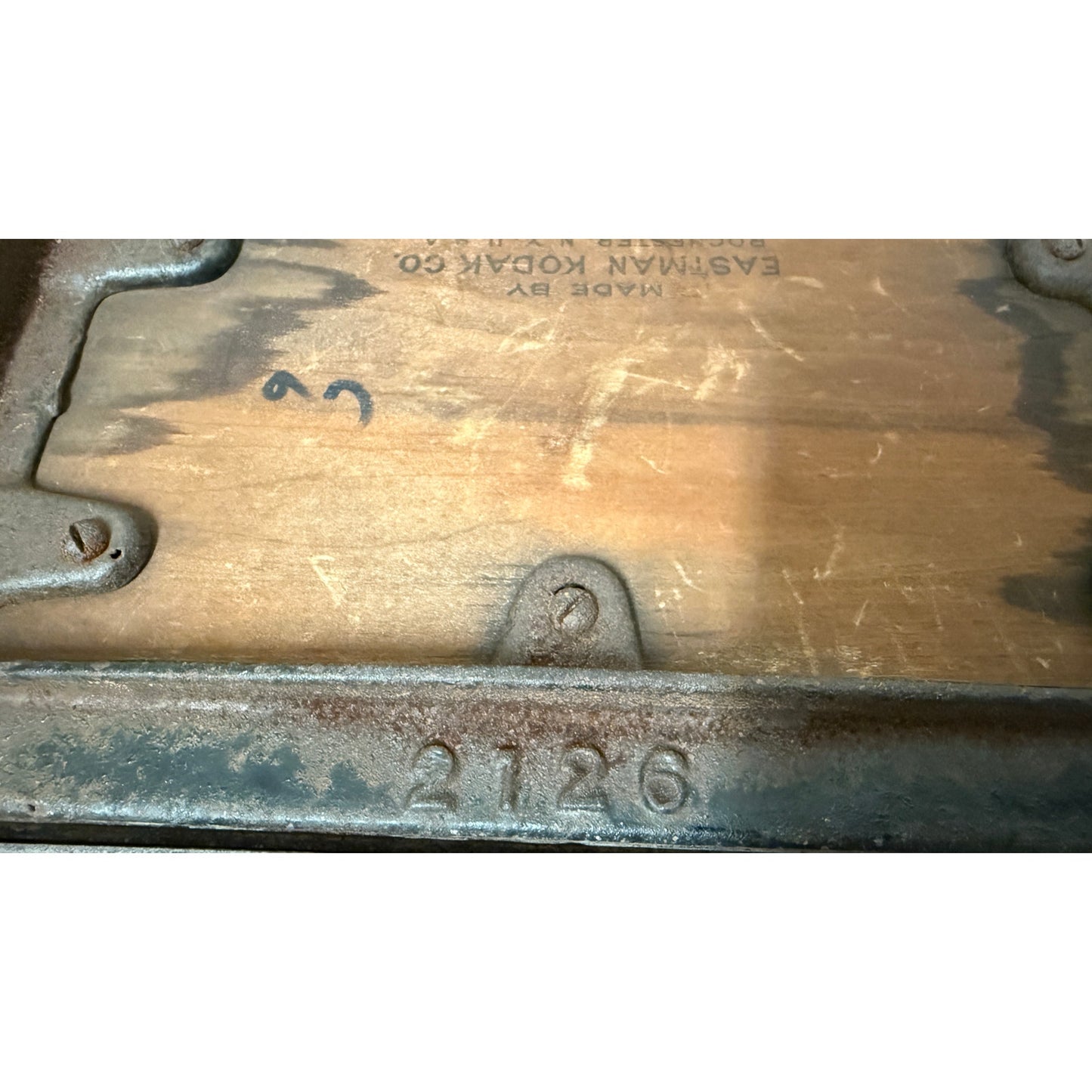 VINTAGE PHOTO TRIMMING BOARD